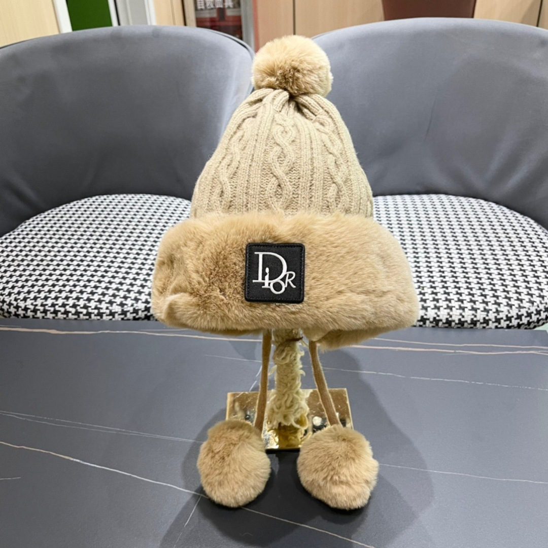 Dior迪奥加厚加绒保暖护耳针织帽子女秋冬显脸小毛线帽防寒骑车雷锋帽