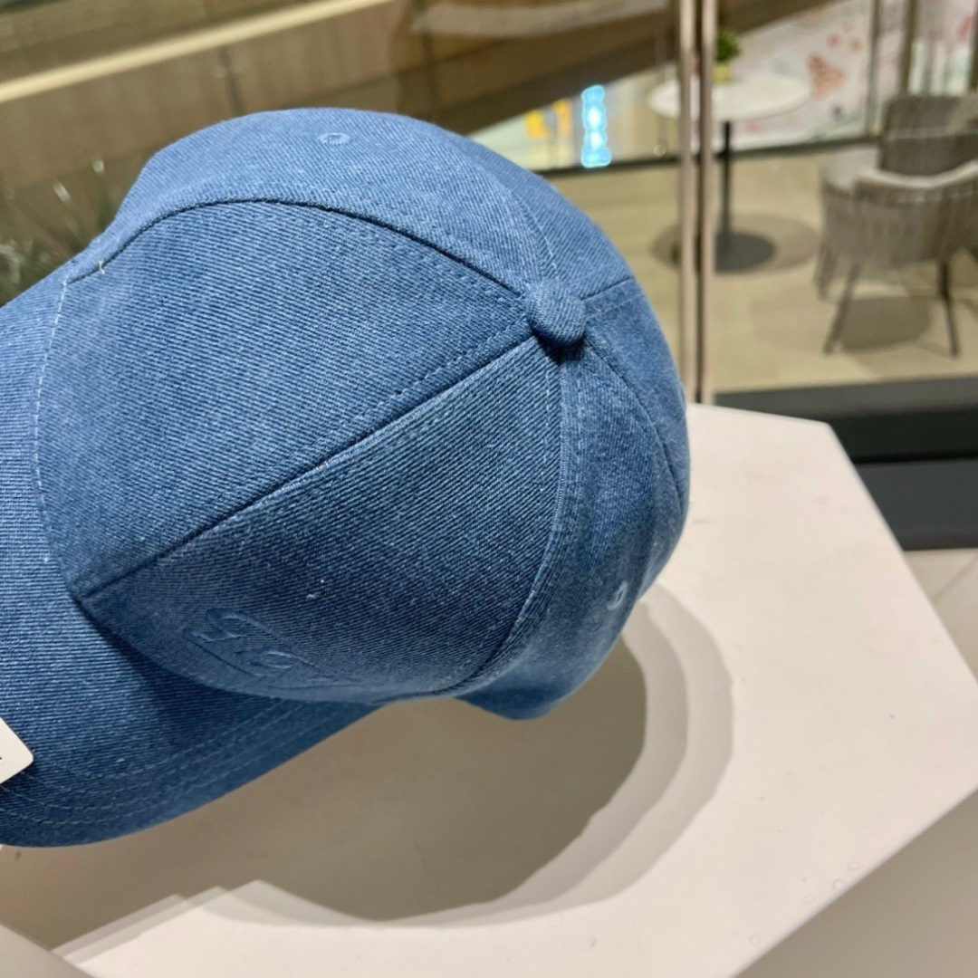  🧢路易威登棒球帽 LouisVuitton😍新款LV棒球帽，重工打造♥️完美拼接洗水牛仔，高端大气，百
