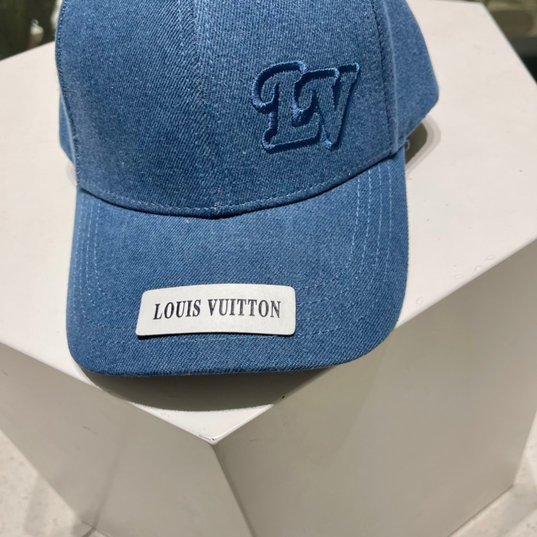  🧢路易威登棒球帽 LouisVuitton😍新款LV棒球帽，重工打造♥️完美拼接洗水牛仔，高端大气，百