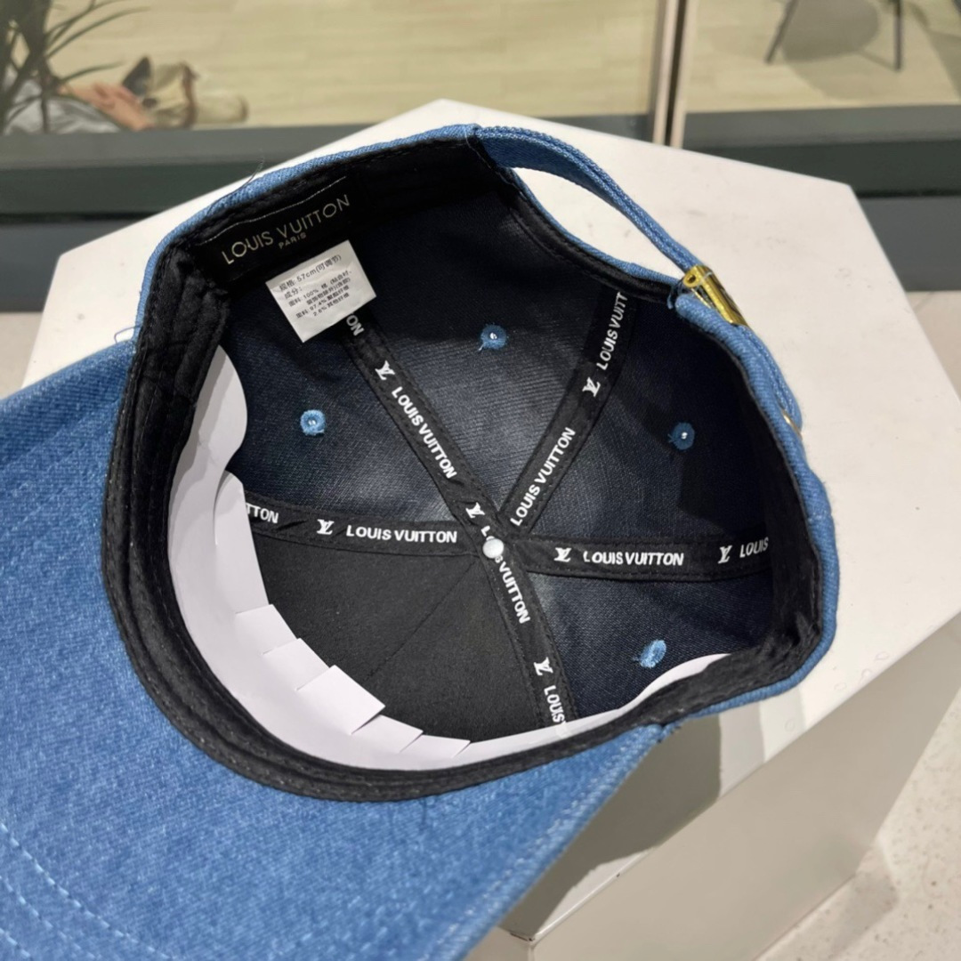  🧢路易威登棒球帽 LouisVuitton😍新款LV棒球帽，重工打造♥️完美拼接洗水牛仔，高端大气，百