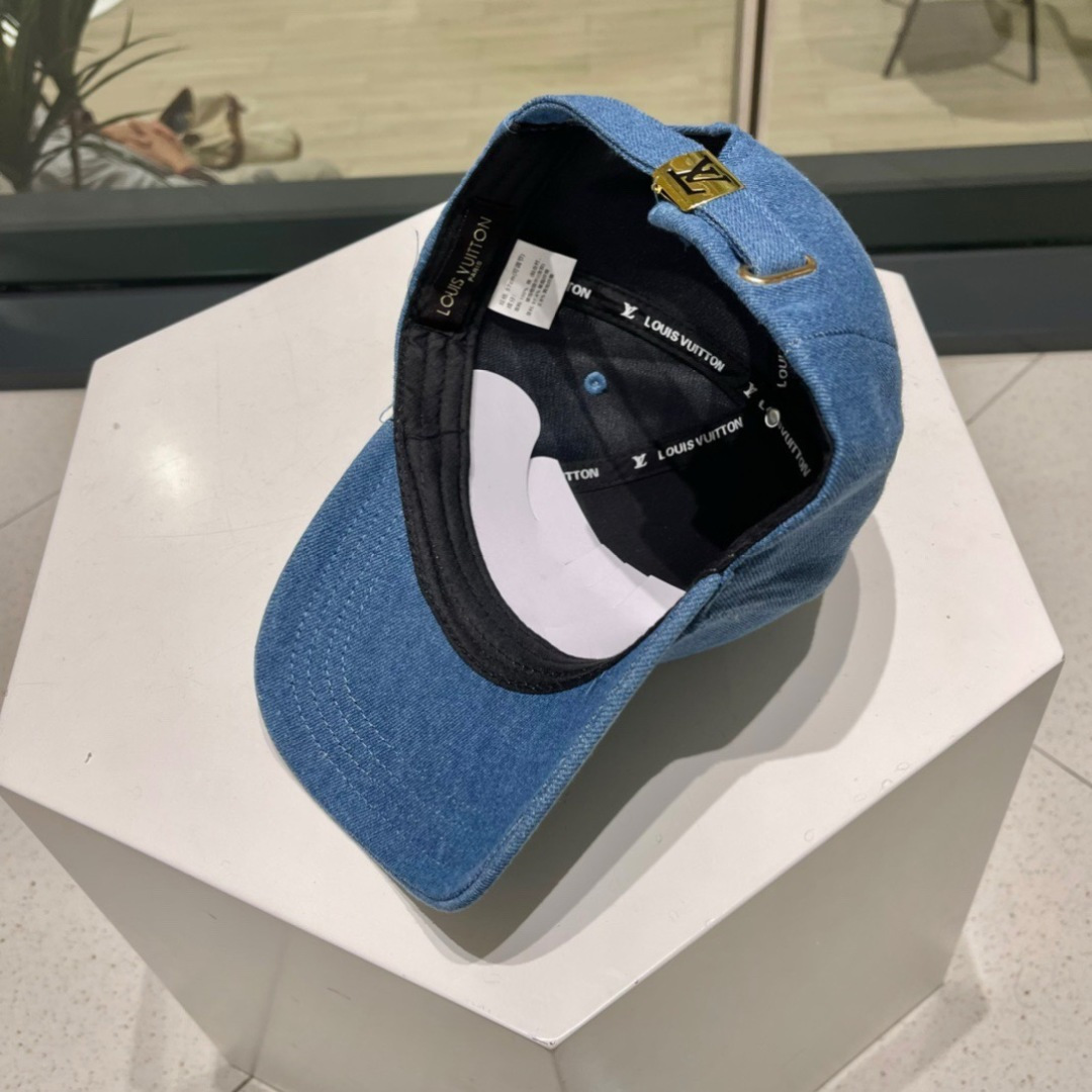  🧢路易威登棒球帽 LouisVuitton😍新款LV棒球帽，重工打造♥️完美拼接洗水牛仔，高端大气，百