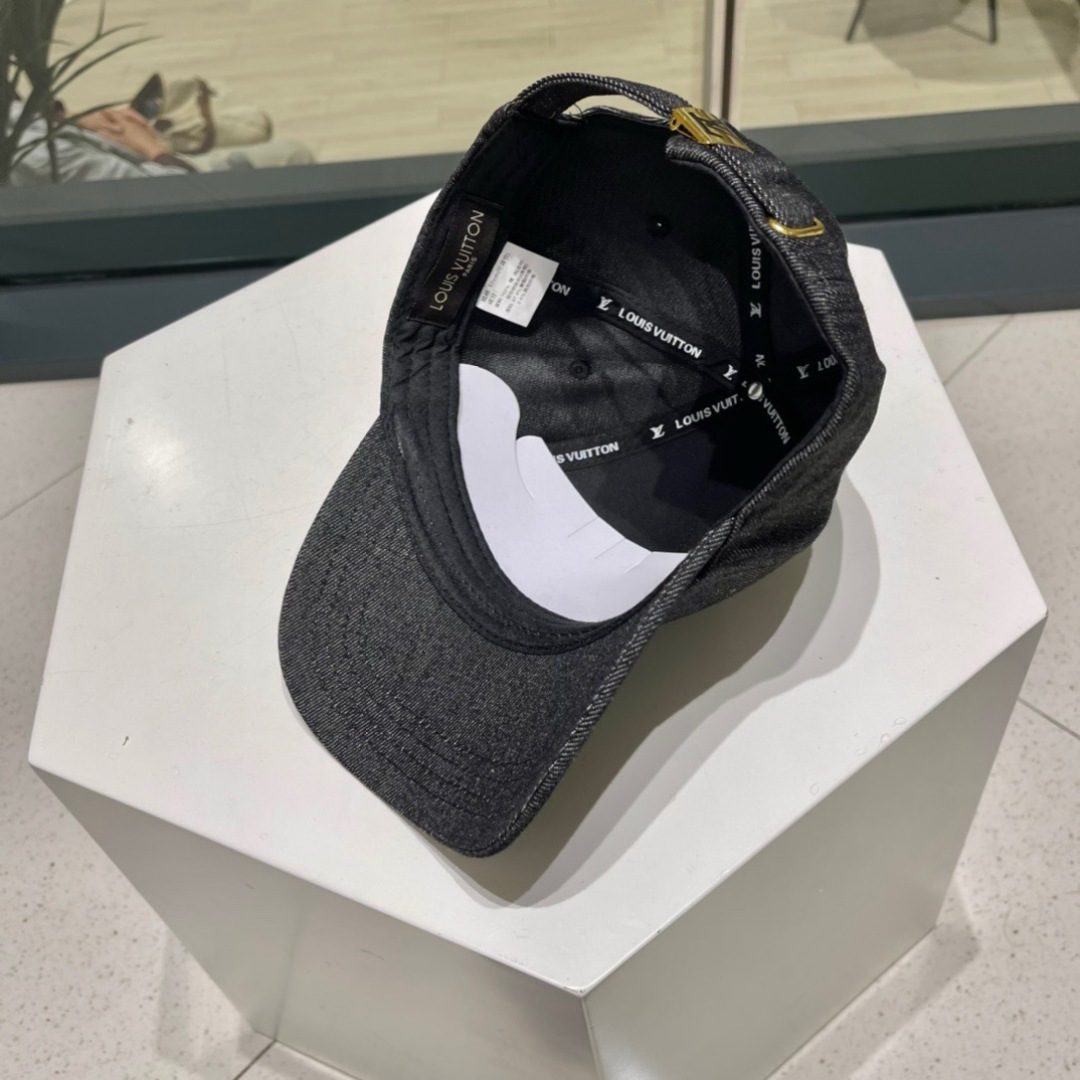  🧢路易威登棒球帽 LouisVuitton😍新款LV棒球帽，重工打造♥️完美拼接洗水牛仔，高端大气，百
