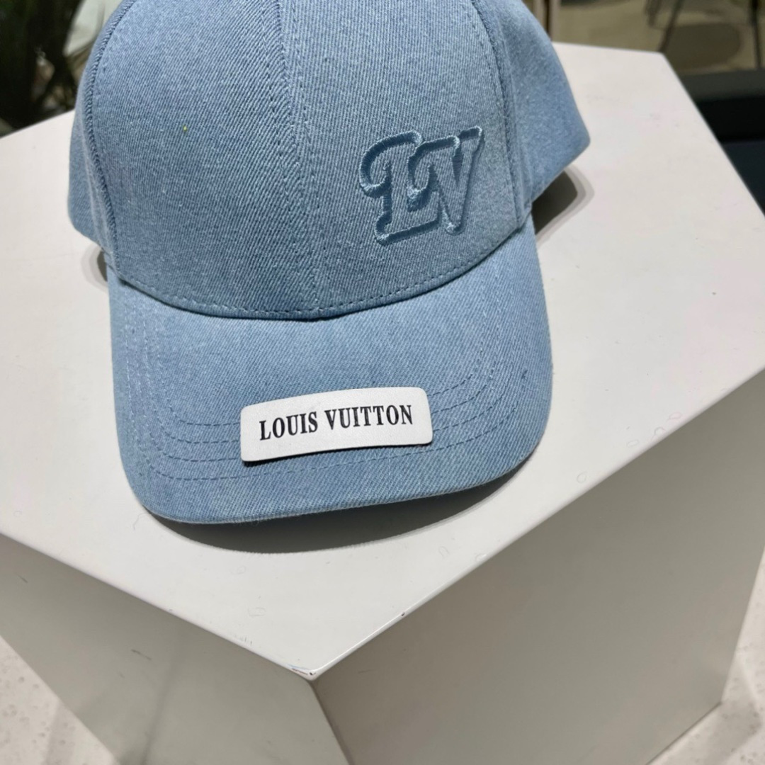  🧢路易威登棒球帽 LouisVuitton😍新款LV棒球帽，重工打造♥️完美拼接洗水牛仔，高端大气，百