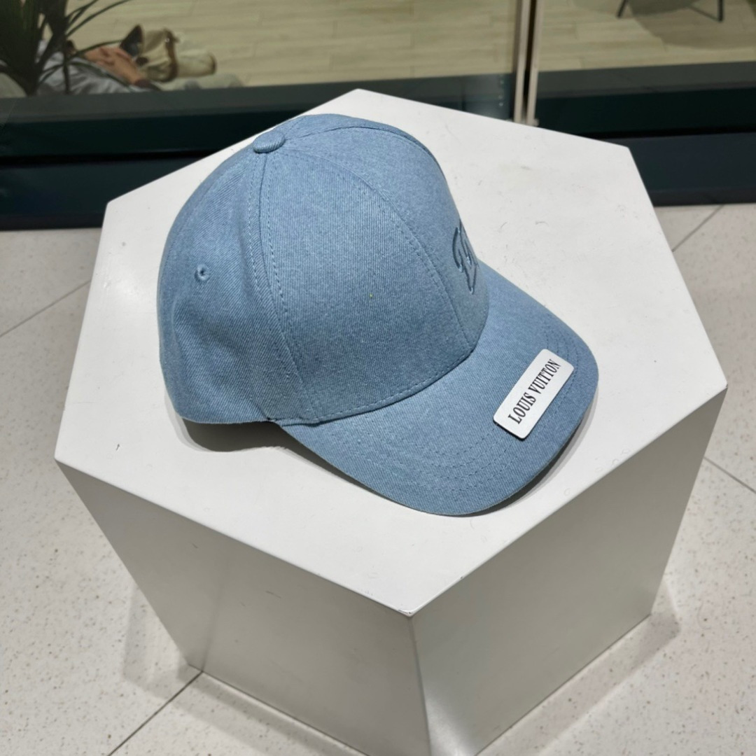  🧢路易威登棒球帽 LouisVuitton😍新款LV棒球帽，重工打造♥️完美拼接洗水牛仔，高端大气，百