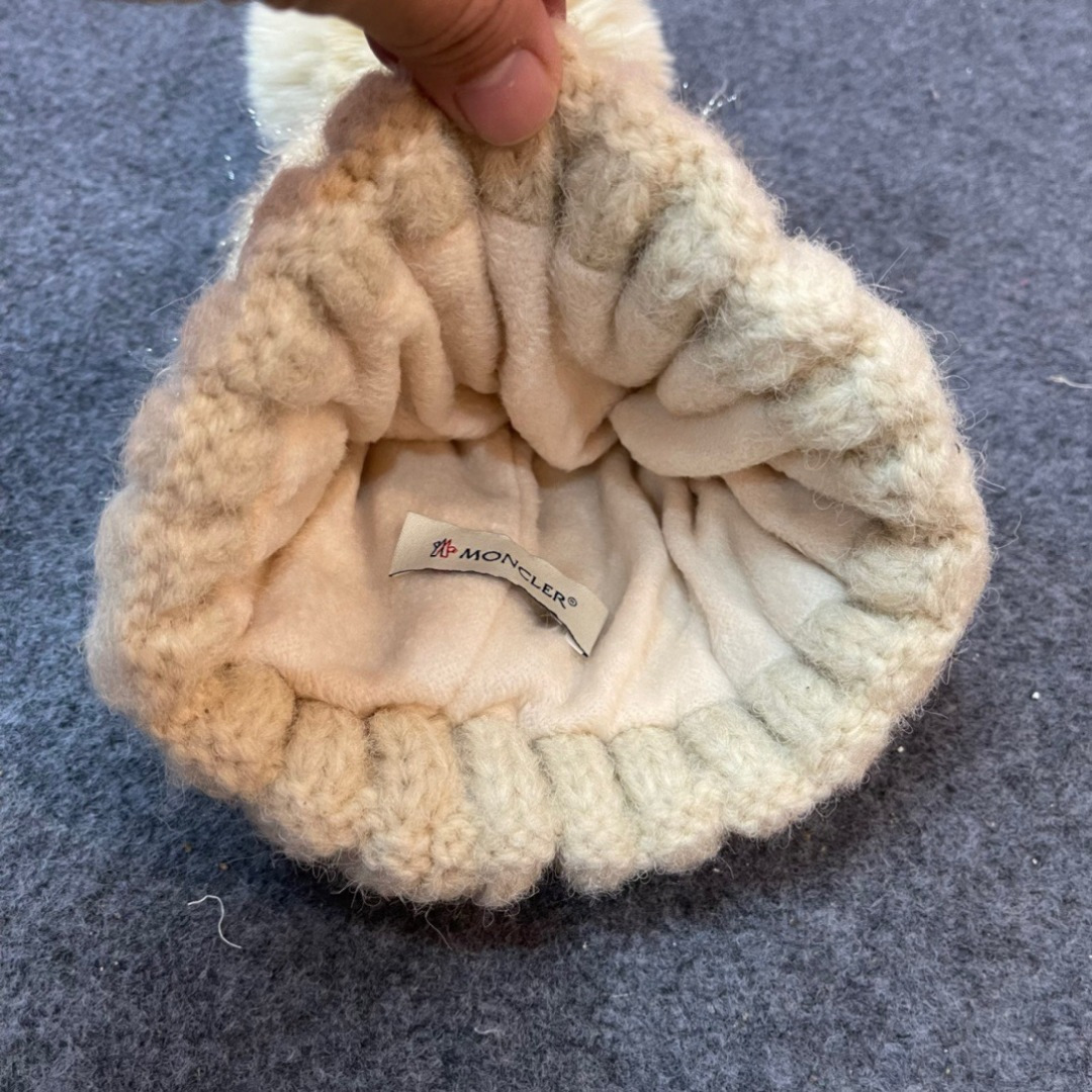 💛【MONCLER蒙口】2025秋冬新款加绒针织毛球毛线帽，保暖时尚～秋冬穿搭必备

