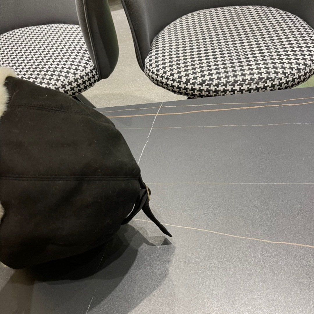  DIOR迪奥 麂皮绒加绒雷锋帽子女防风防寒东北帽百搭加厚骑行护耳帽飞行帽子