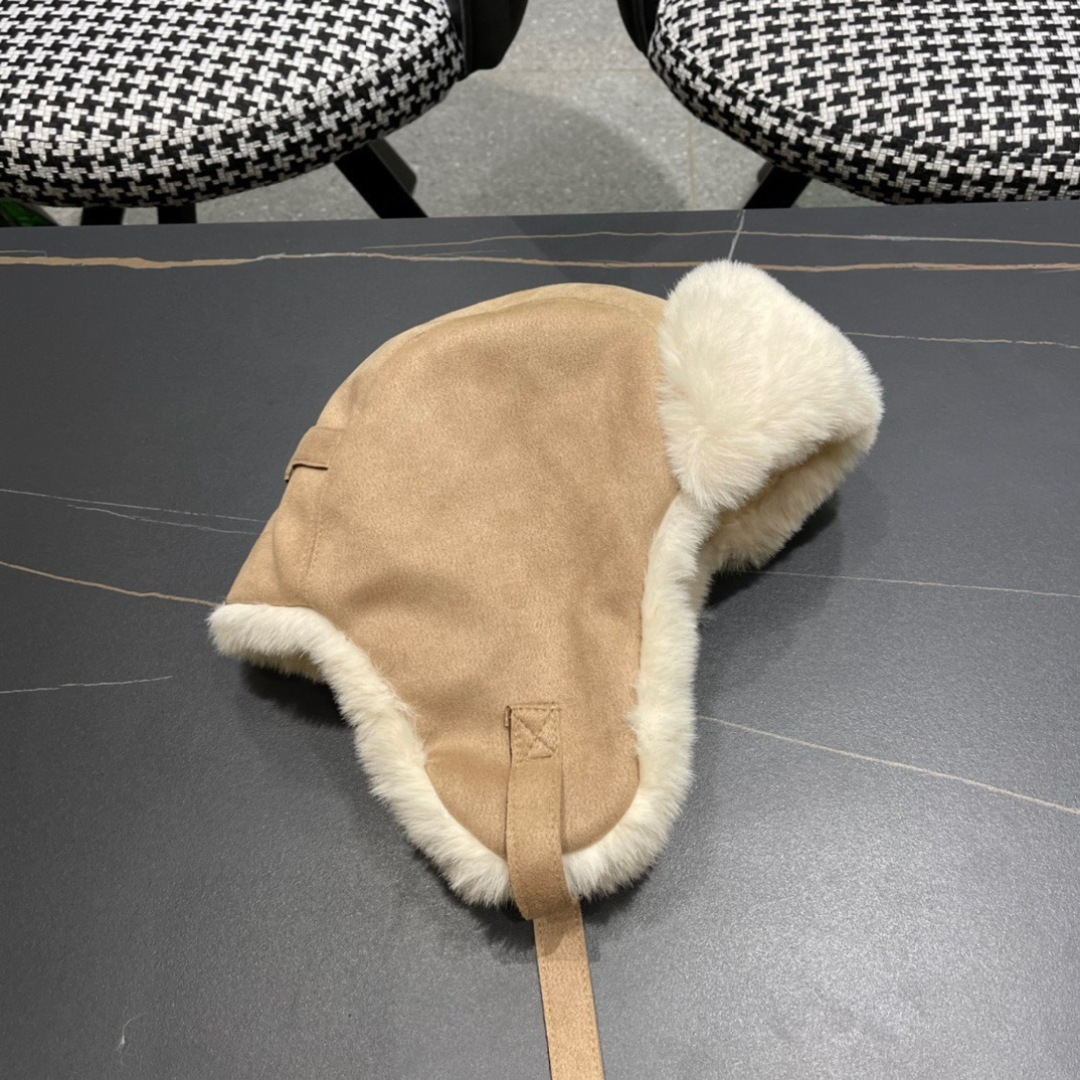  DIOR迪奥 麂皮绒加绒雷锋帽子女防风防寒东北帽百搭加厚骑行护耳帽飞行帽子