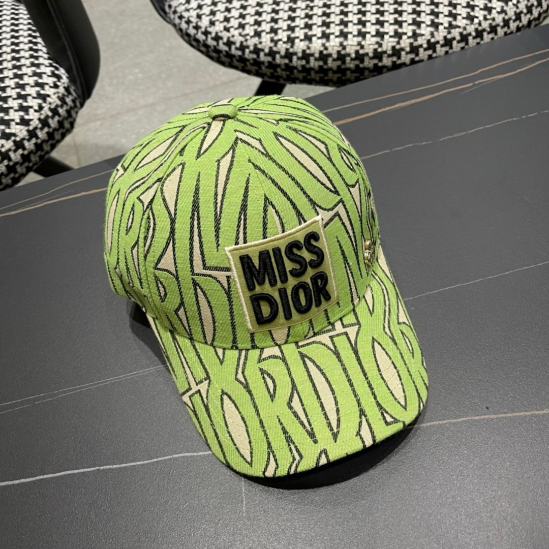 Dior 迪奥 2025新款原单棒球帽， 精致純也格调很有感觉，专柜断货热门，质量超赞