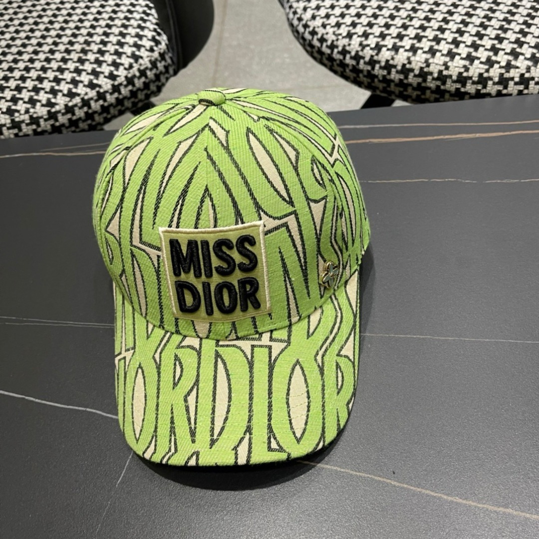  Dior 迪奥 2025新款原单棒球帽， 精致純也格调很有感觉，专柜断货热门，质量超赞