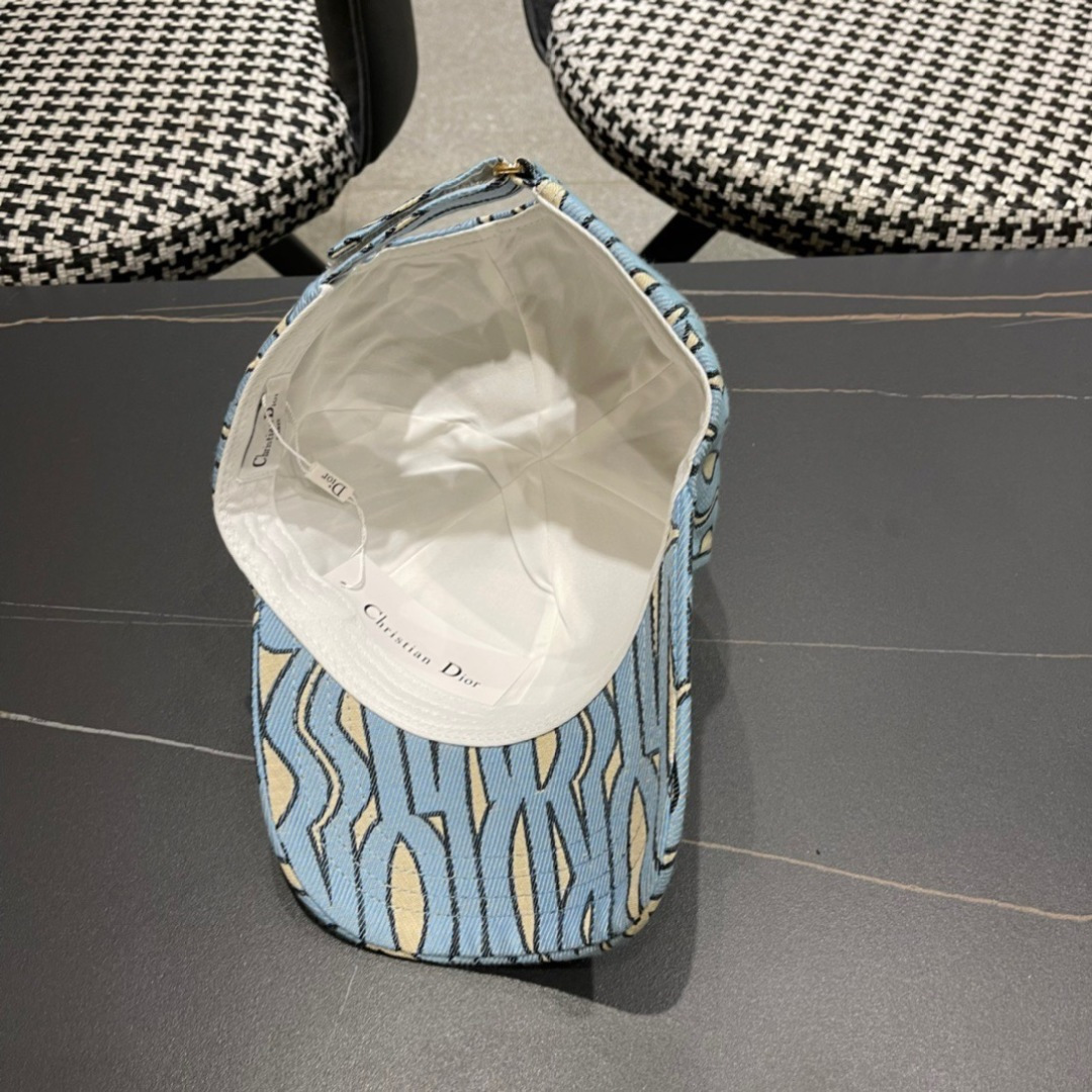  Dior 迪奥 2025新款原单棒球帽， 精致純也格调很有感觉，专柜断货热门，质量超赞
