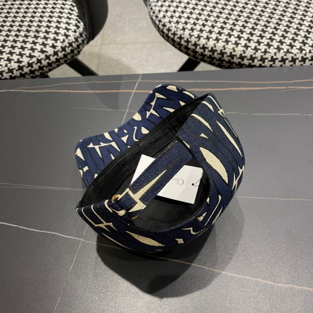  Dior 迪奥 2025新款原单棒球帽， 精致純也格调很有感觉，专柜断货热门，质量超赞