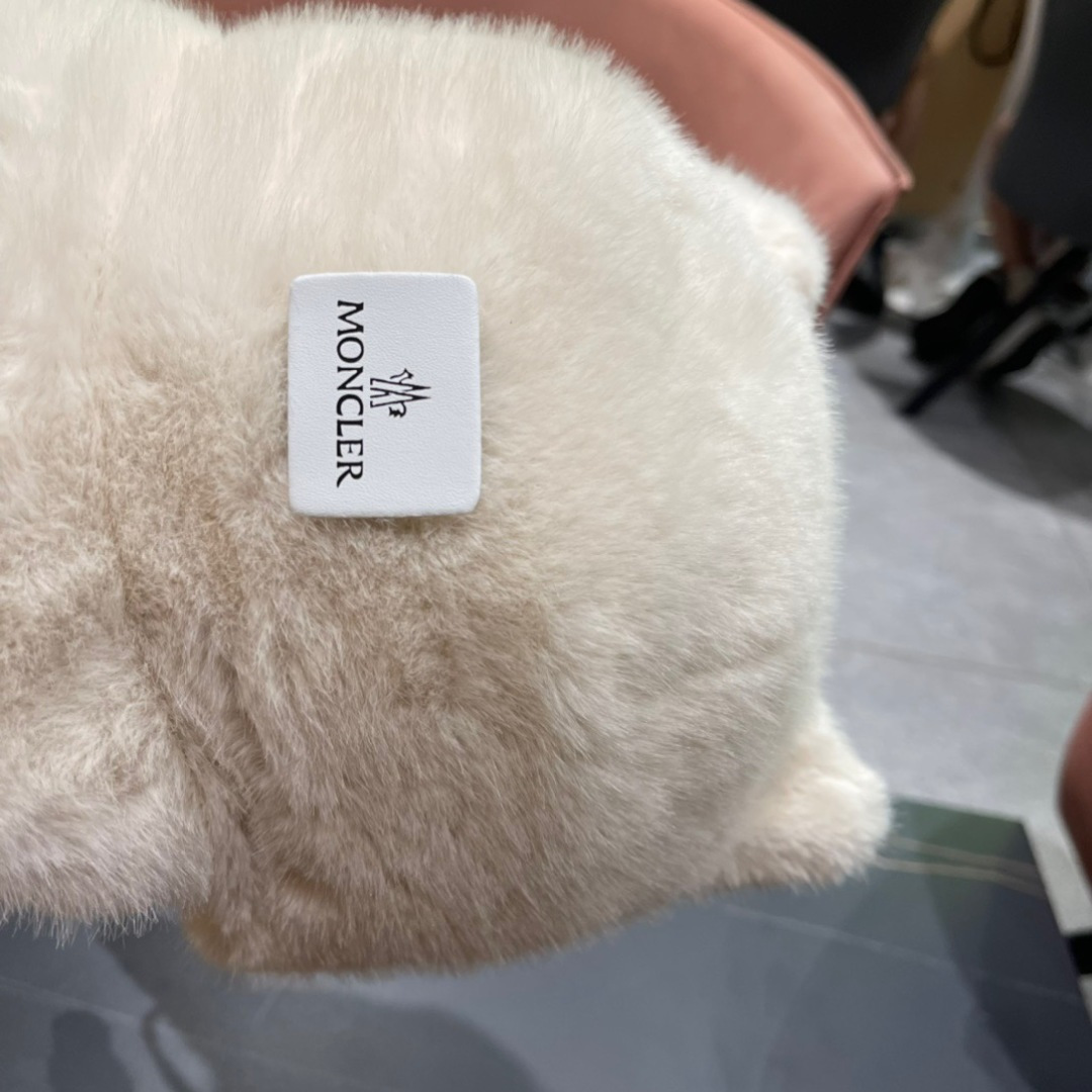 【蒙囗MONCLER】小可爱经典款，百分之70羊毛，男女同款，加厚更保暖，时尚流行🌸质感一流，秋冬保暖最