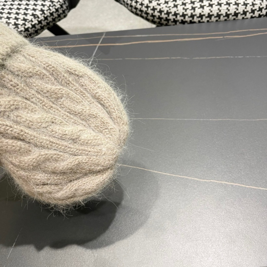 【MONCLER蒙口】2025秋冬新款兔毛韩版毛线帽，出街超好搭配！