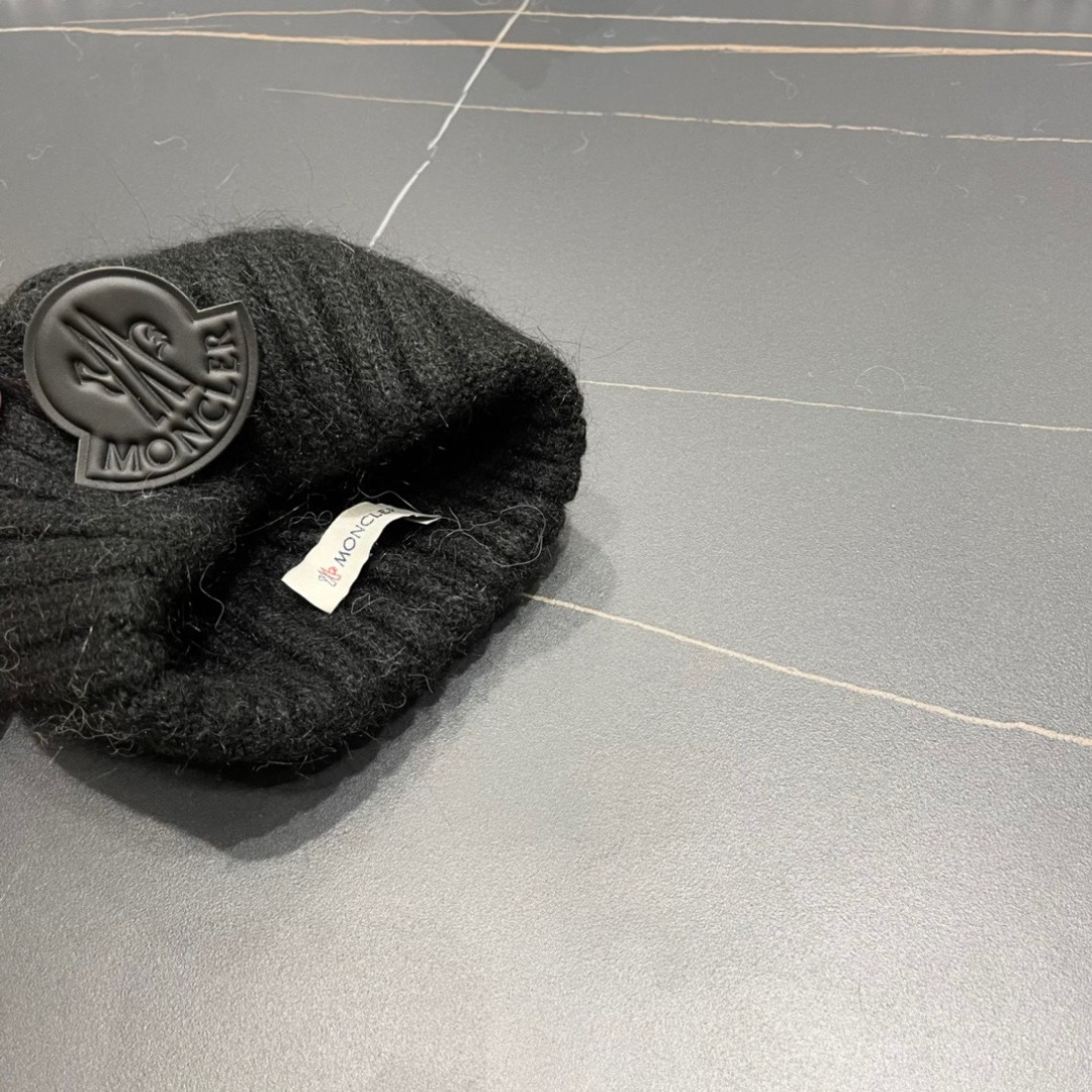 【MONCLER蒙口】2025秋冬新款兔毛韩版毛线帽，出街超好搭配！