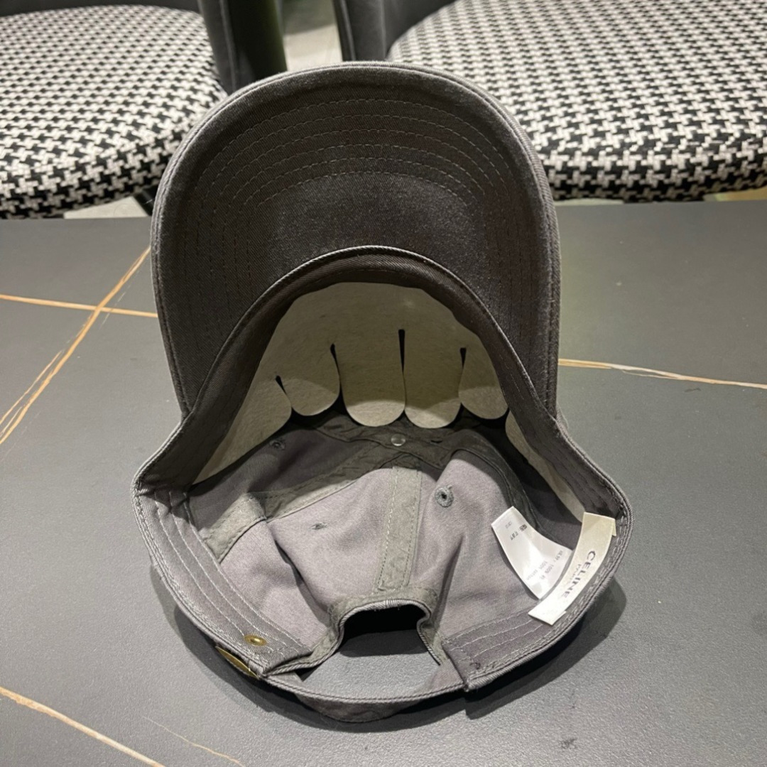 【Celine赛琳】2025早春新款棒球帽，男女通用的潮款做旧非常好搭