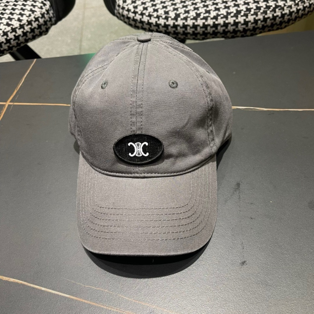 【Celine赛琳】2025早春新款棒球帽，男女通用的潮款做旧非常好搭