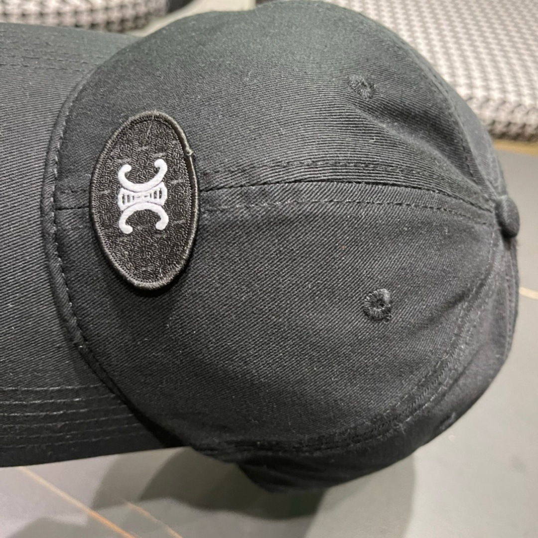 【Celine赛琳】2025早春新款棒球帽，男女通用的潮款做旧非常好搭