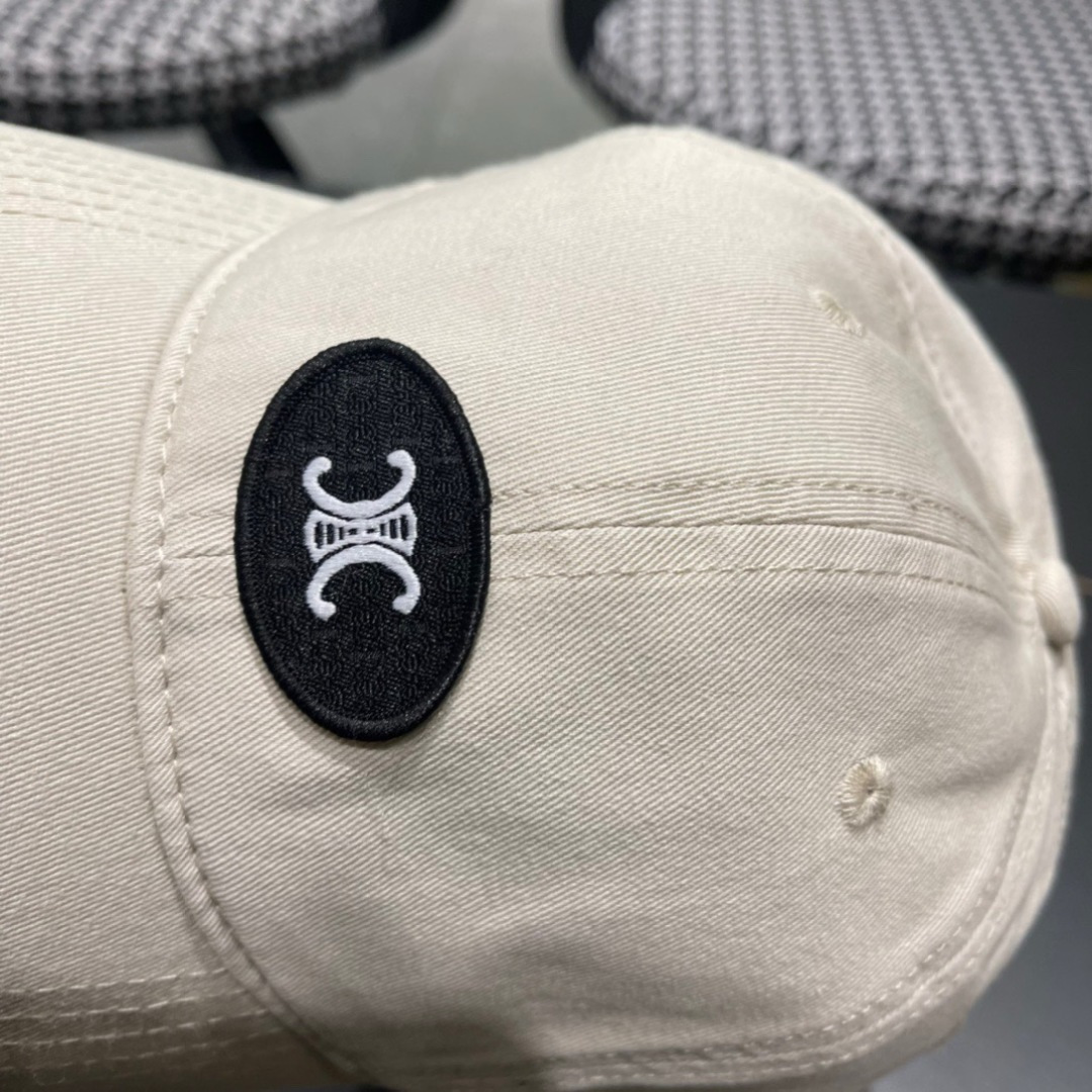 【Celine赛琳】2025早春新款棒球帽，男女通用的潮款做旧非常好搭