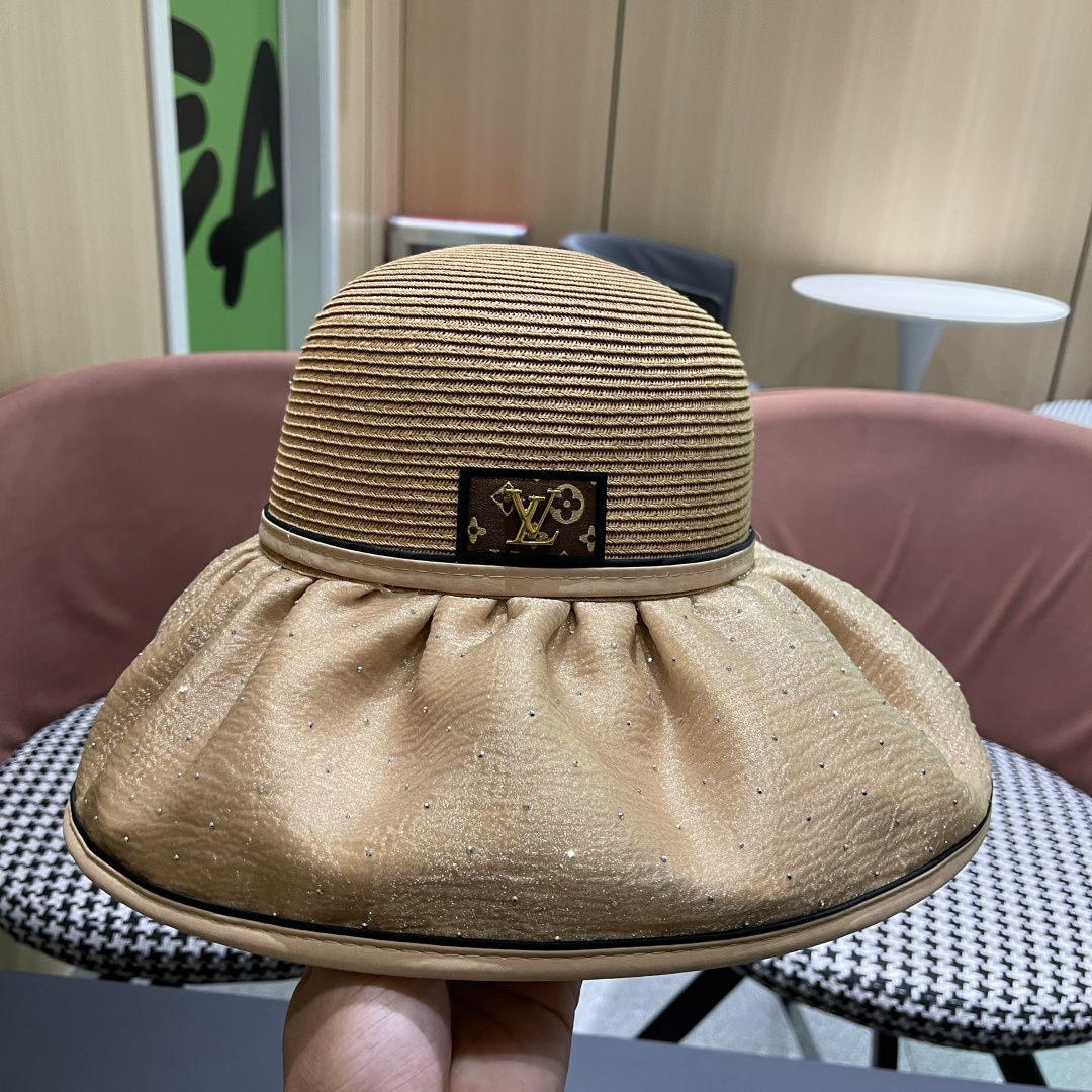  路易威登Lv 夏季大帽檐太阳帽女新款户外旅游遮阳
百搭遮脸海边沙滩防晒帽