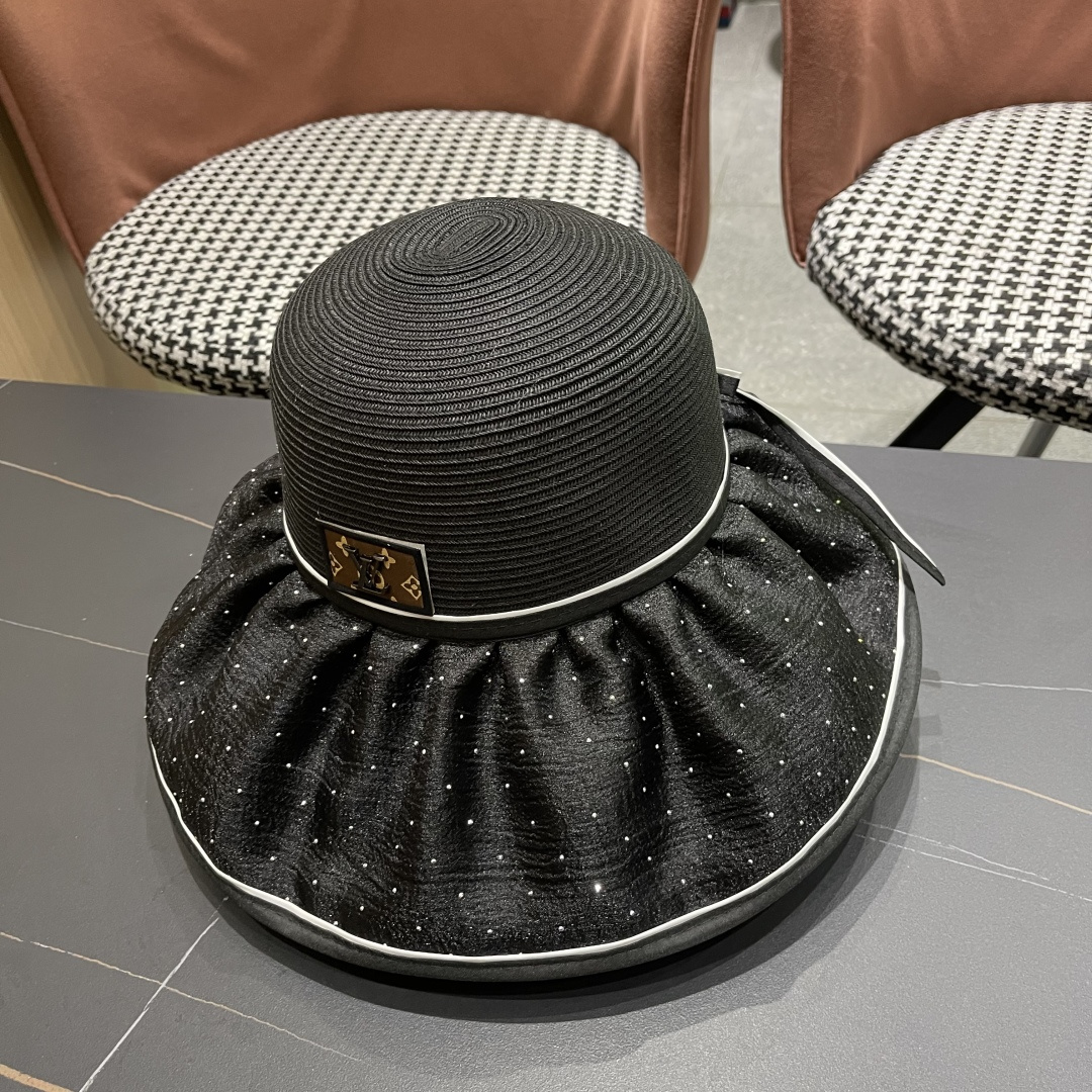  路易威登Lv 夏季大帽檐太阳帽女新款户外旅游遮阳
百搭遮脸海边沙滩防晒帽