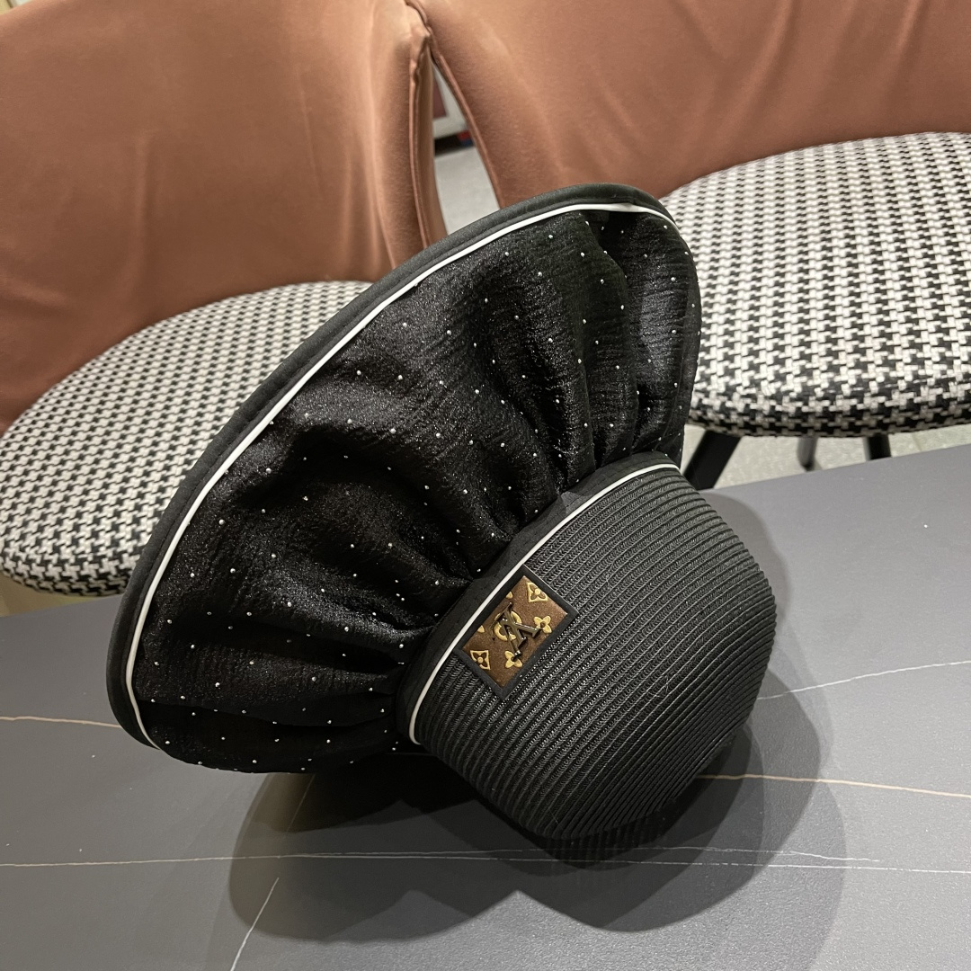  路易威登Lv 夏季大帽檐太阳帽女新款户外旅游遮阳
百搭遮脸海边沙滩防晒帽