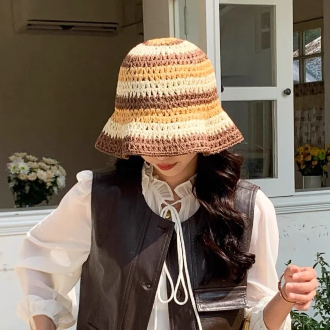  蒙口Moncler纯手工编织 帽子女夏韩版ins度假风氛围感百搭条
纹拼色草帽渔夫