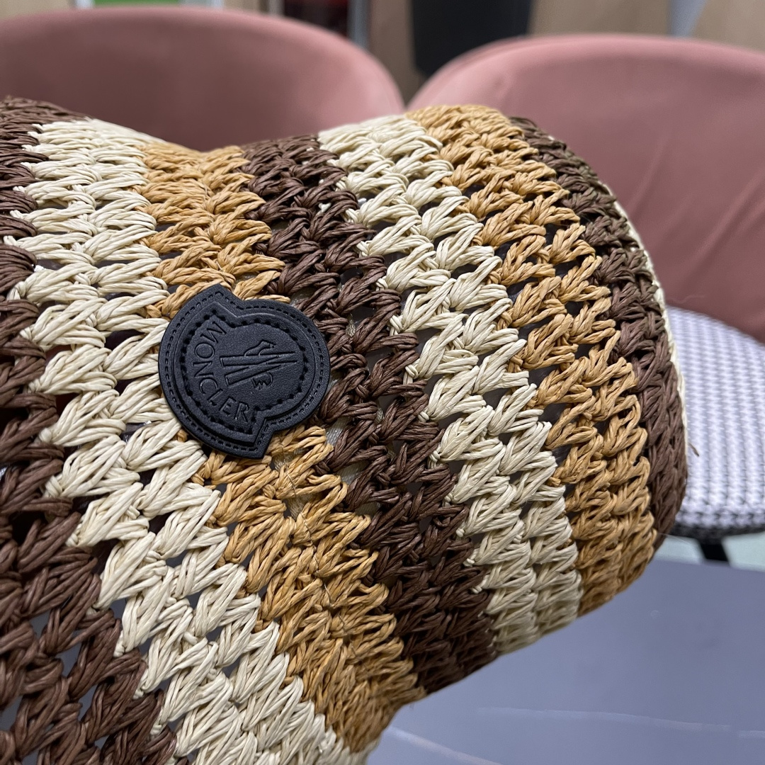  蒙口Moncler纯手工编织 帽子女夏韩版ins度假风氛围感百搭条
纹拼色草帽渔夫