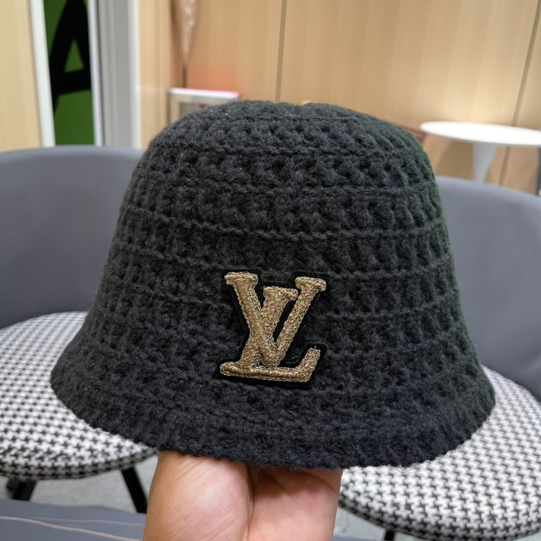  LV 路易威登 2025秋冬新款针织毛线帽，手抓渔夫帽，简约百搭款，黑 卡米三色