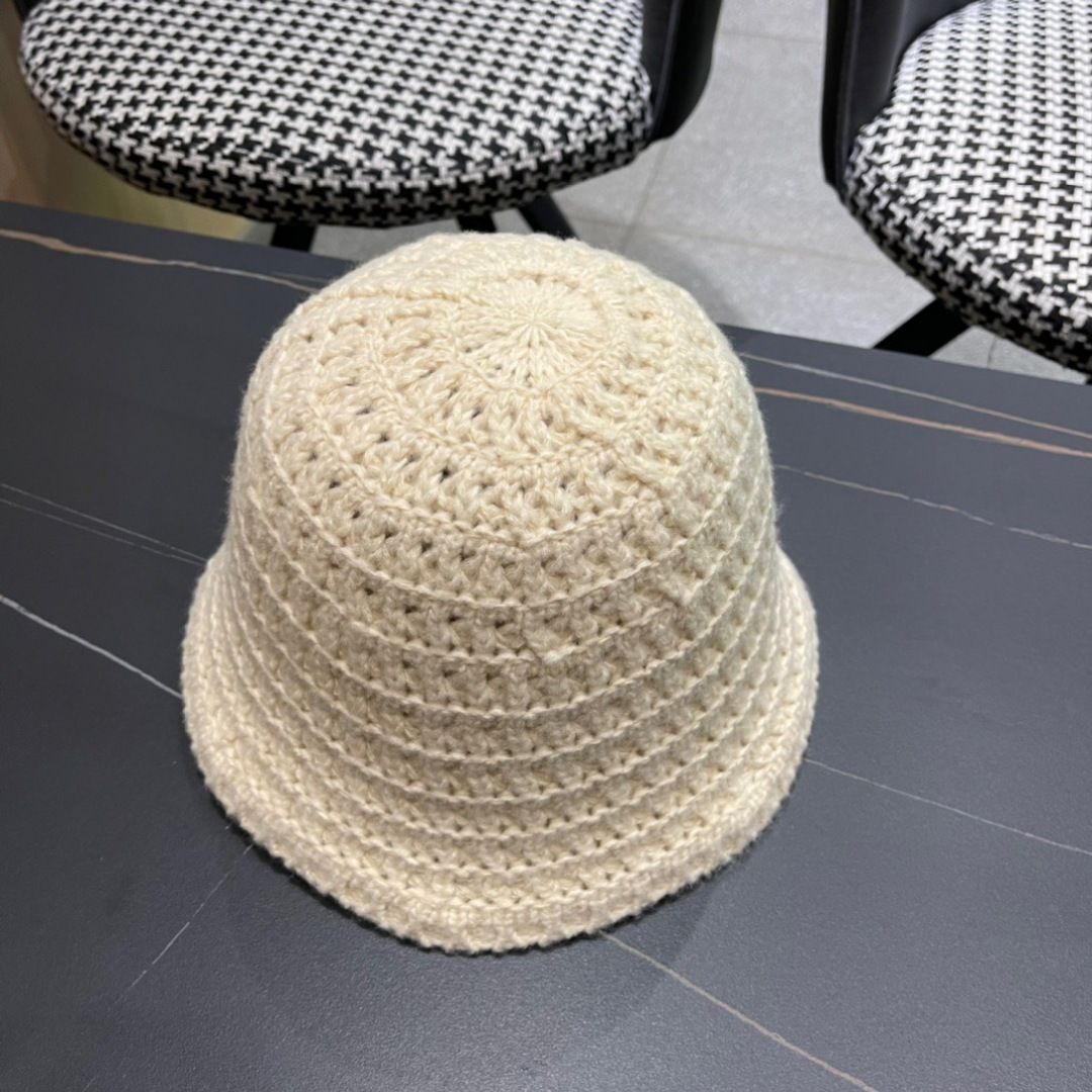  LV 路易威登 2025秋冬新款针织毛线帽，手抓渔夫帽，简约百搭款，黑 卡米三色