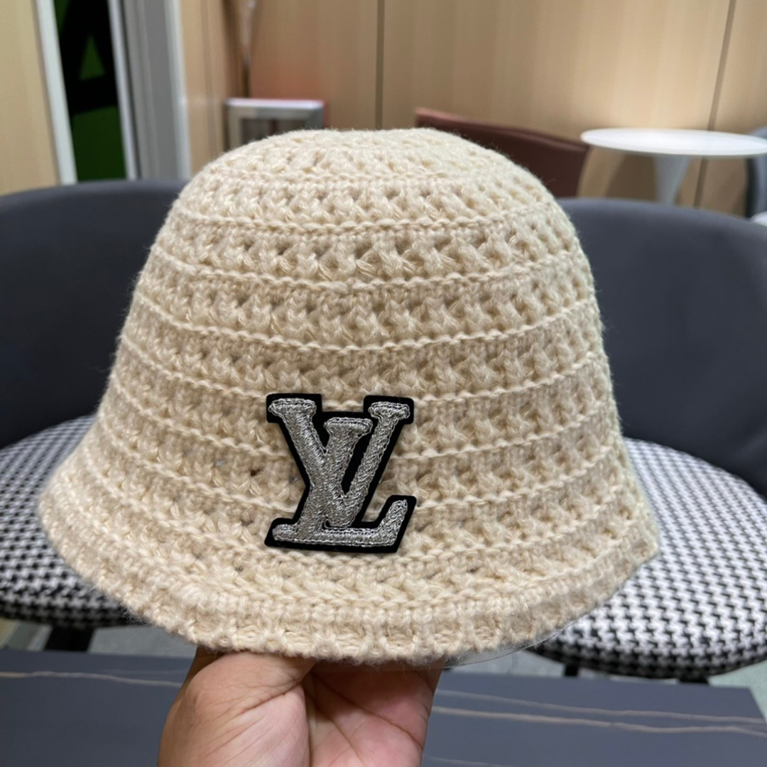  LV 路易威登 2025秋冬新款针织毛线帽，手抓渔夫帽，简约百搭款，黑 卡米三色