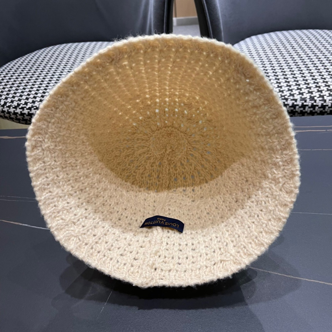  LV 路易威登 2025秋冬新款针织毛线帽，手抓渔夫帽，简约百搭款，黑 卡米三色