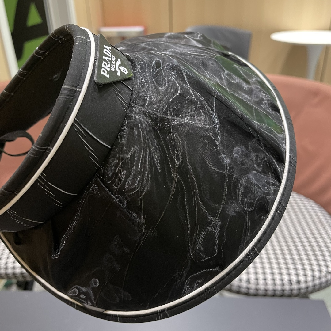  PRADA普拉达 2025春夏新款遮阳草帽帽，彩色波浪空顶遮阳帽，防嗮遮阳帽，可折叠，头围57cm，