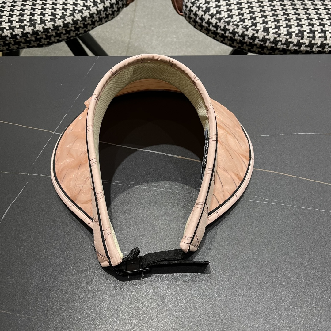  PRADA普拉达 2025春夏新款遮阳草帽帽，彩色波浪空顶遮阳帽，防嗮遮阳帽，可折叠，头围57cm，