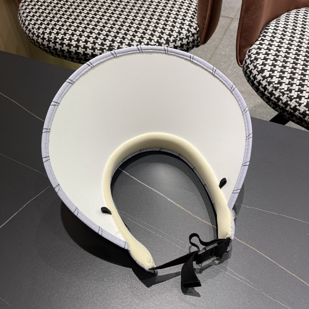  PRADA普拉达 2025春夏新款遮阳草帽帽，彩色波浪空顶遮阳帽，防嗮遮阳帽，可折叠，头围57cm，