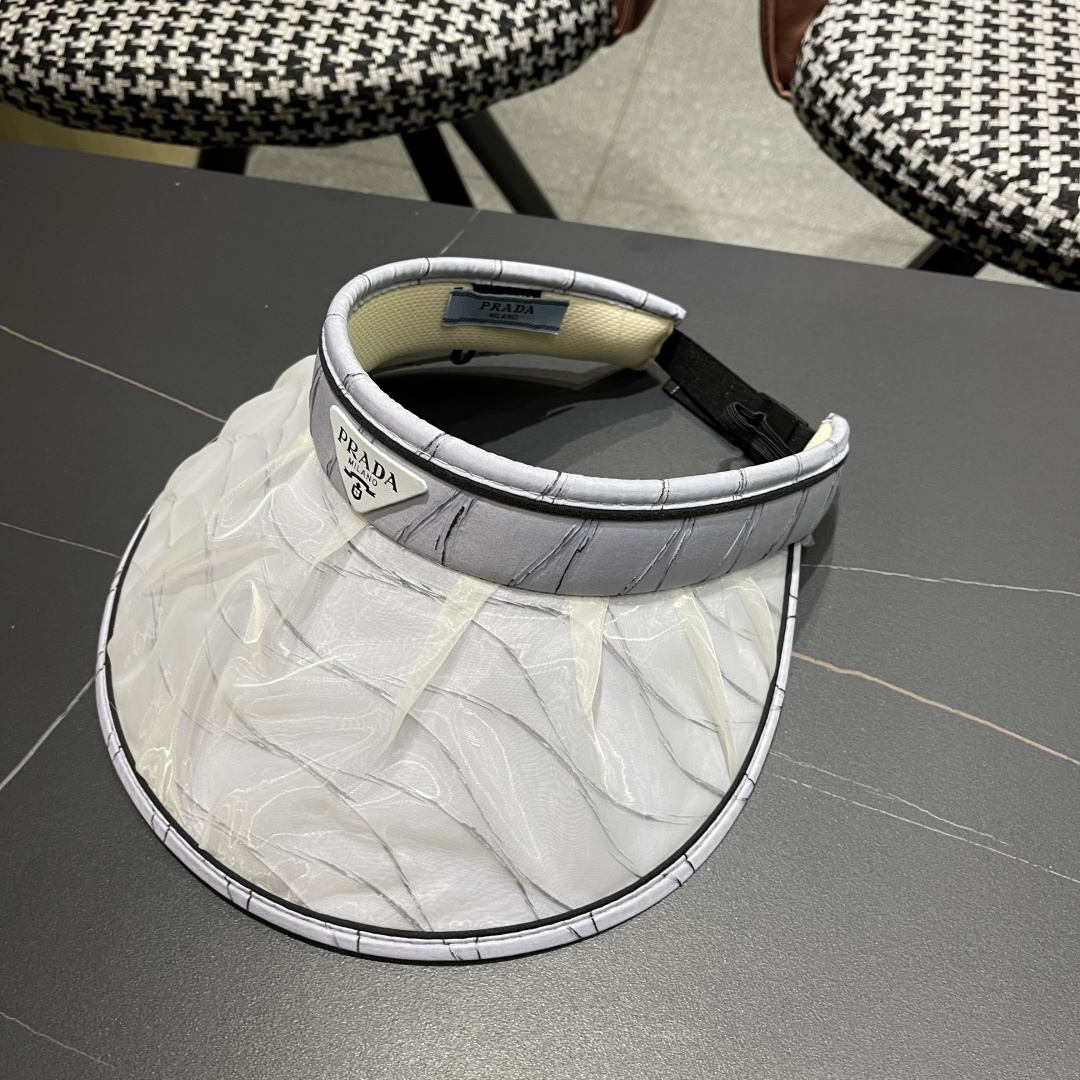  PRADA普拉达 2025春夏新款遮阳草帽帽，彩色波浪空顶遮阳帽，防嗮遮阳帽，可折叠，头围57cm，