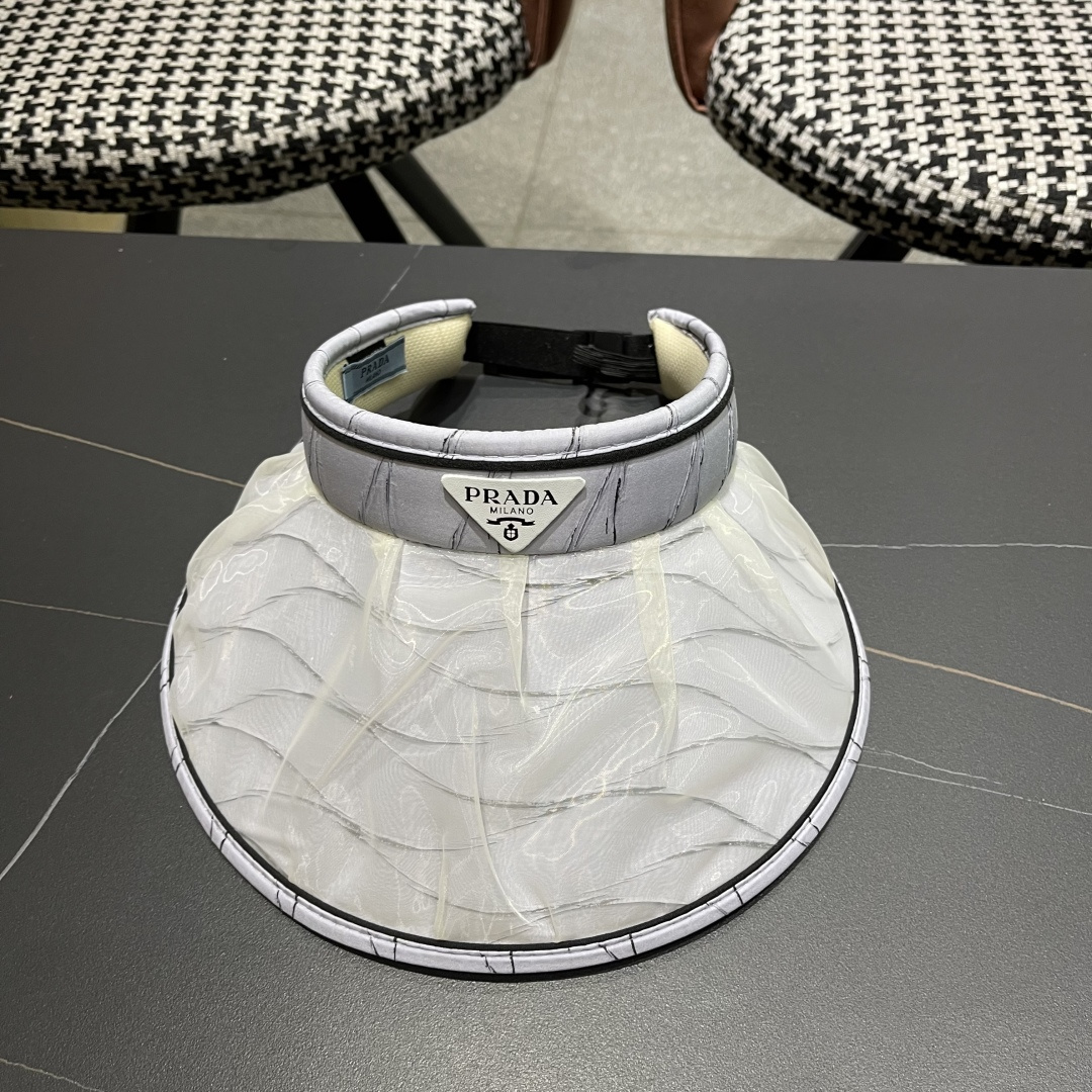  PRADA普拉达 2025春夏新款遮阳草帽帽，彩色波浪空顶遮阳帽，防嗮遮阳帽，可折叠，头围57cm，