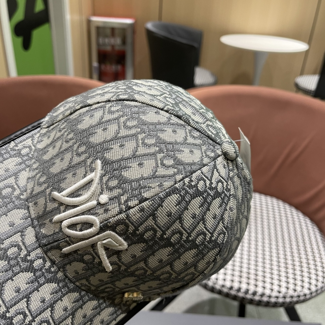  🧢Dior迪奥🧢 2025新款棒球帽 潮流，高端做工！很好搭配！
