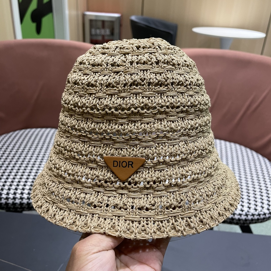  🧢Dior迪奥韩版开叉蝴蝶结镂空透气渔夫帽女夏季防
晒遮户外出游阳显脸小盆帽