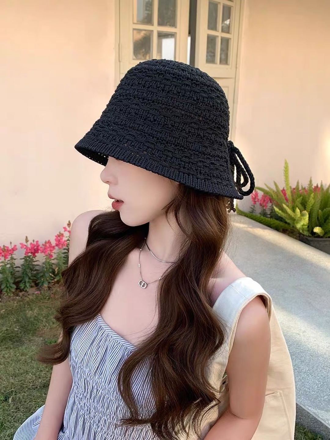  🧢Dior迪奥韩版开叉蝴蝶结镂空透气渔夫帽女夏季防
晒遮户外出游阳显脸小盆帽