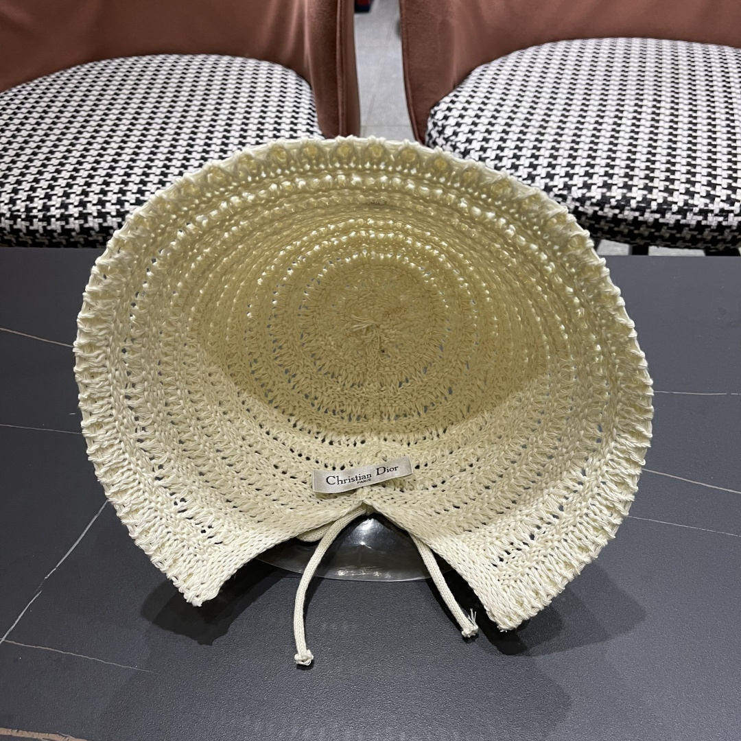  🧢Dior迪奥韩版开叉蝴蝶结镂空透气渔夫帽女夏季防
晒遮户外出游阳显脸小盆帽