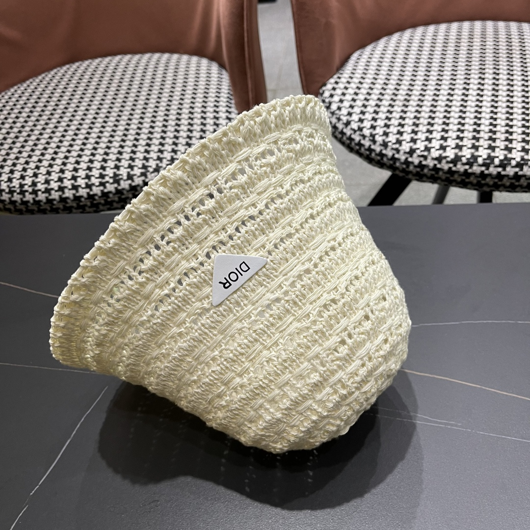  🧢Dior迪奥韩版开叉蝴蝶结镂空透气渔夫帽女夏季防
晒遮户外出游阳显脸小盆帽