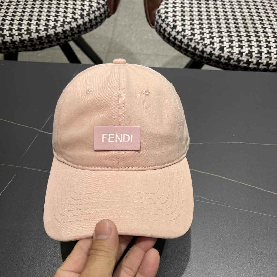  FENDI芬迪，2025新品棒球帽 代购版本！时尚潮流，高端做工！细节看实拍哦