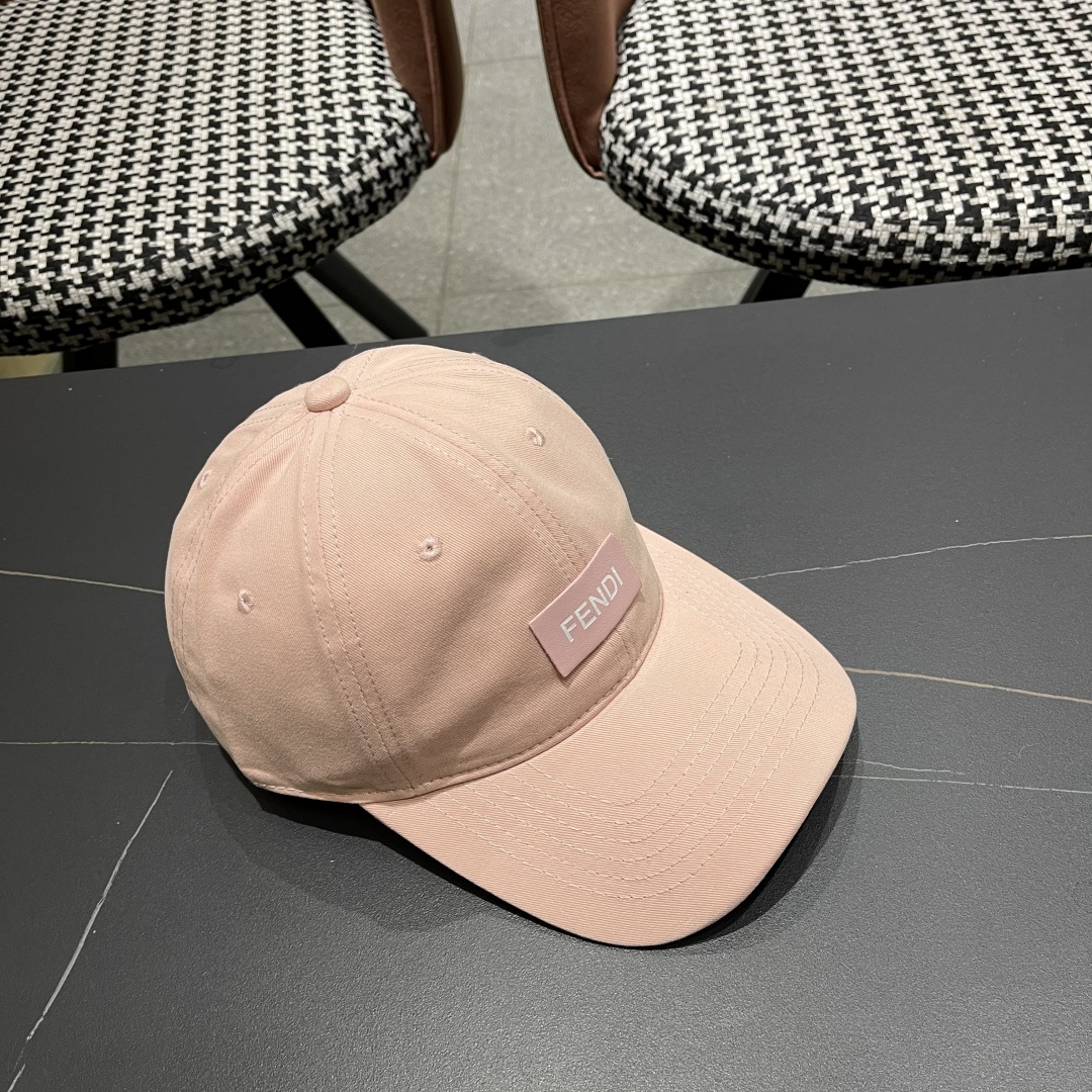  FENDI芬迪，2025新品棒球帽 代购版本！时尚潮流，高端做工！细节看实拍哦