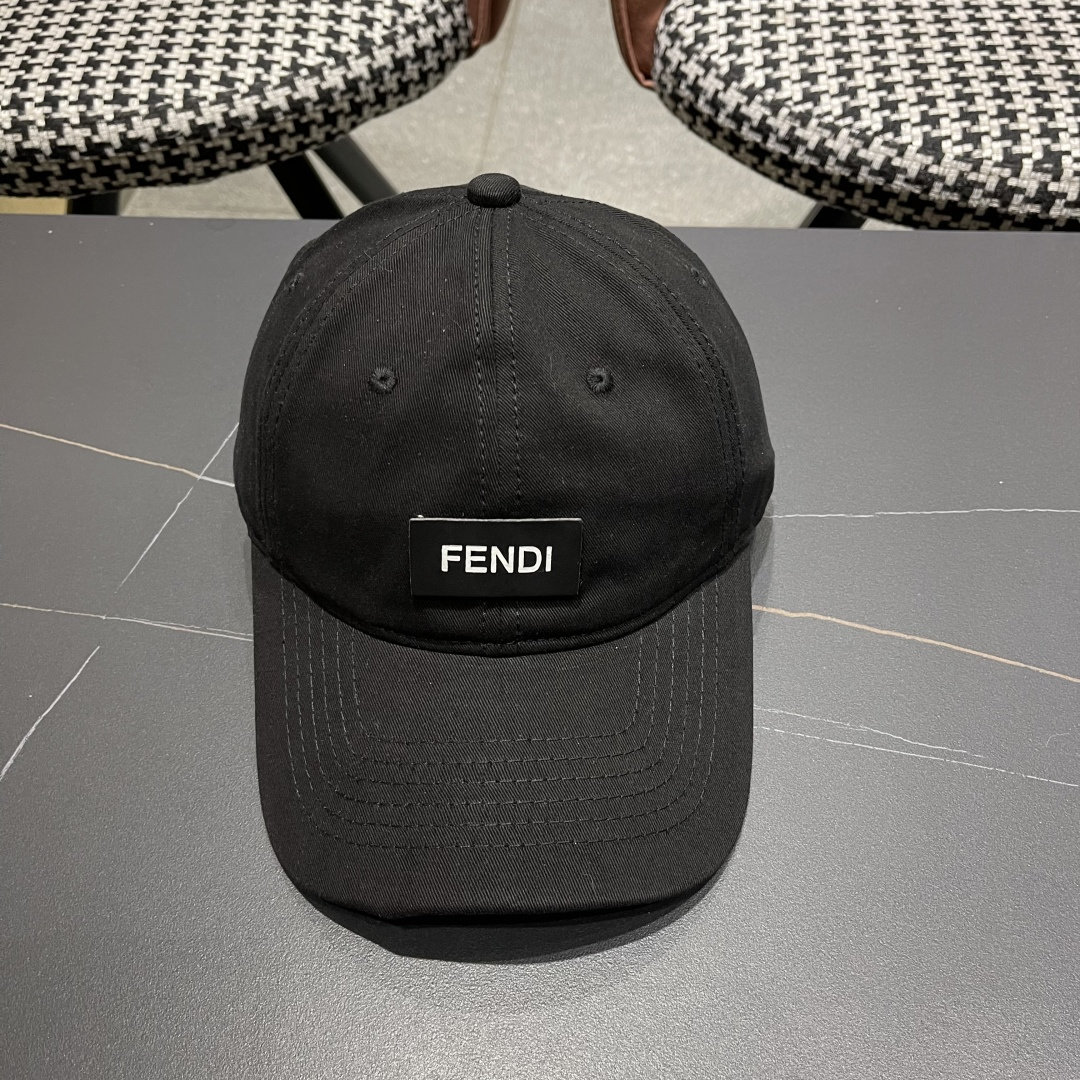  FENDI芬迪，2025新品棒球帽 代购版本！时尚潮流，高端做工！细节看实拍哦