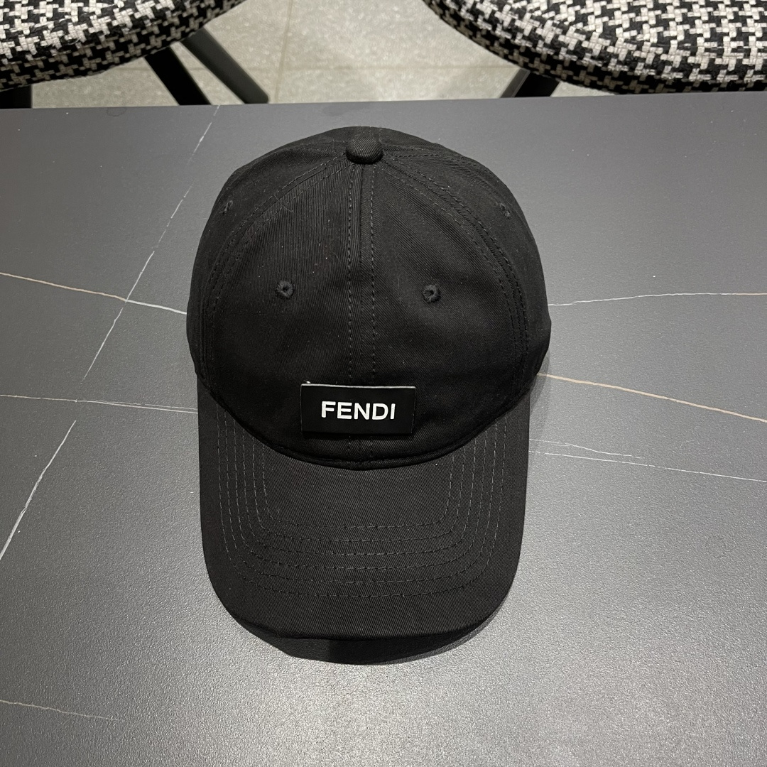  FENDI芬迪，2025新品棒球帽 代购版本！时尚潮流，高端做工！细节看实拍哦