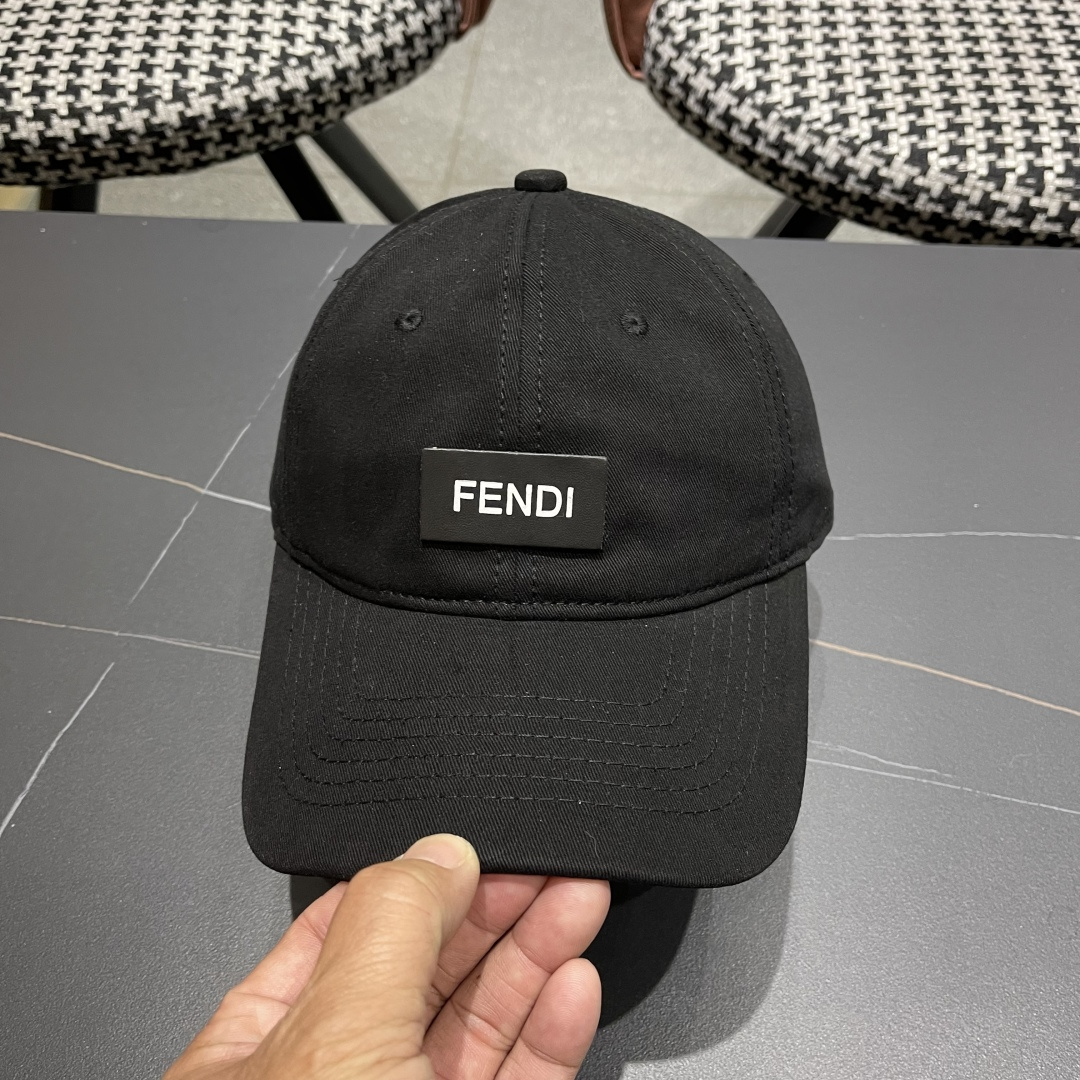  FENDI芬迪，2025新品棒球帽 代购版本！时尚潮流，高端做工！细节看实拍哦