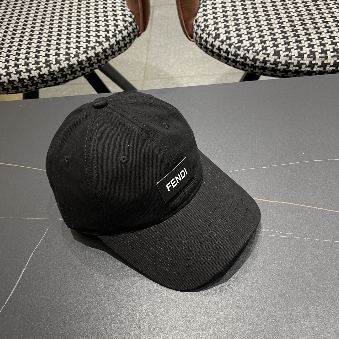  FENDI芬迪，2025新品棒球帽 代购版本！时尚潮流，高端做工！细节看实拍哦