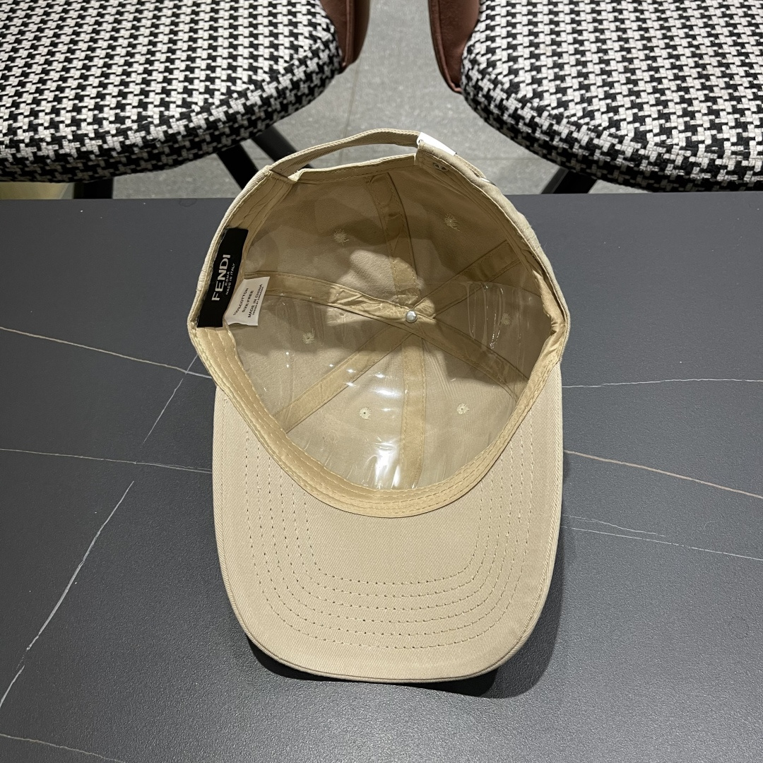  FENDI芬迪，2025新品棒球帽 代购版本！时尚潮流，高端做工！细节看实拍哦