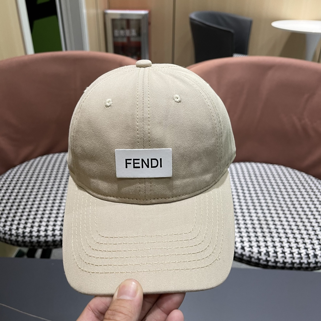  FENDI芬迪，2025新品棒球帽 代购版本！时尚潮流，高端做工！细节看实拍哦