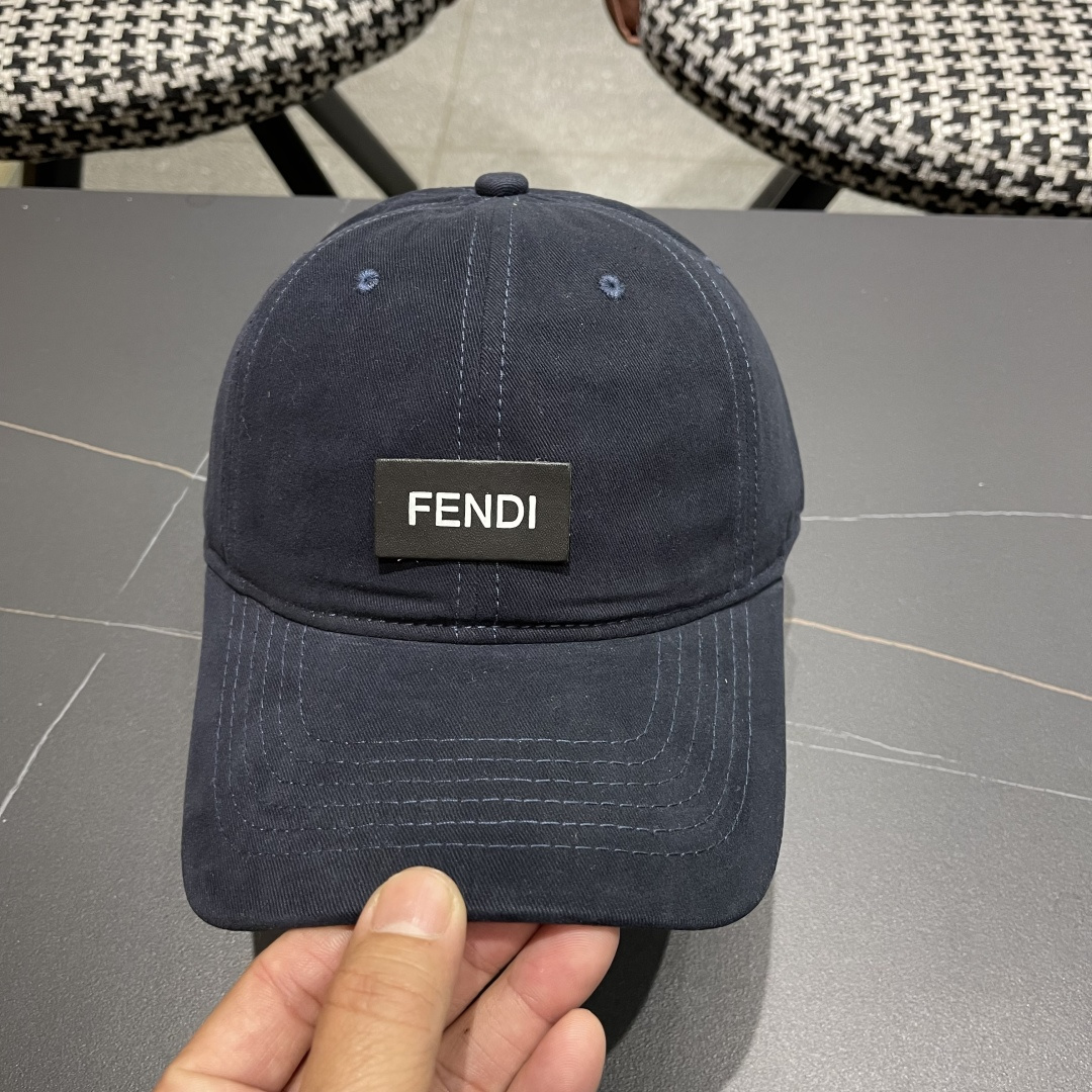  FENDI芬迪，2025新品棒球帽 代购版本！时尚潮流，高端做工！细节看实拍哦